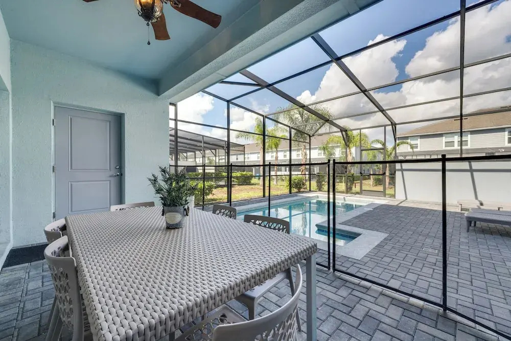 7 Mi to Disney: Davenport Family Getaway w/ Pool!