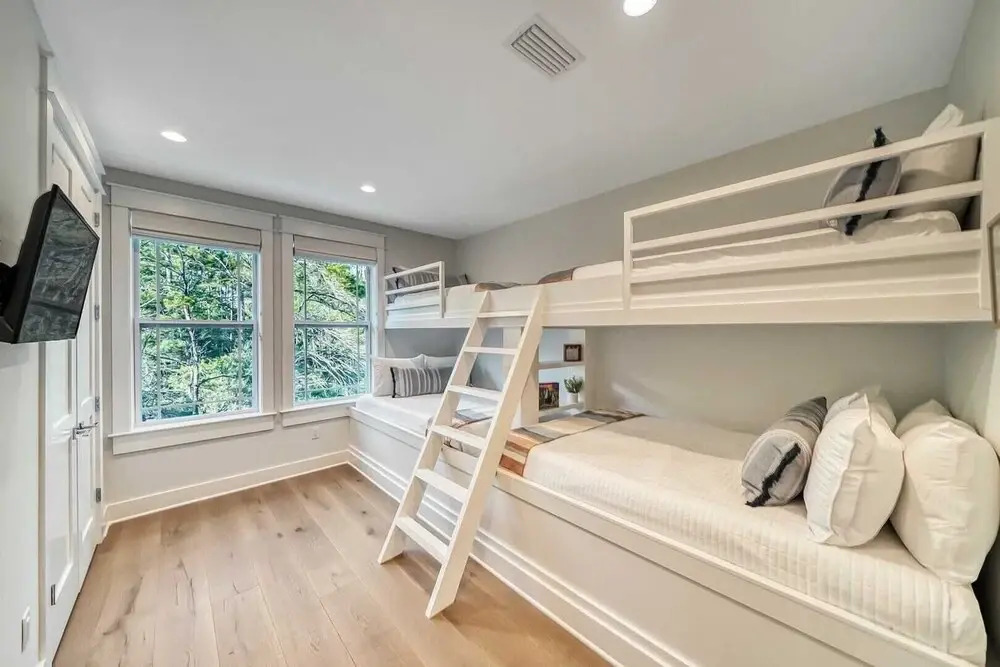Amour La Mer by Avantstay Rooftop Patio, Pool Access, Walk to Beach