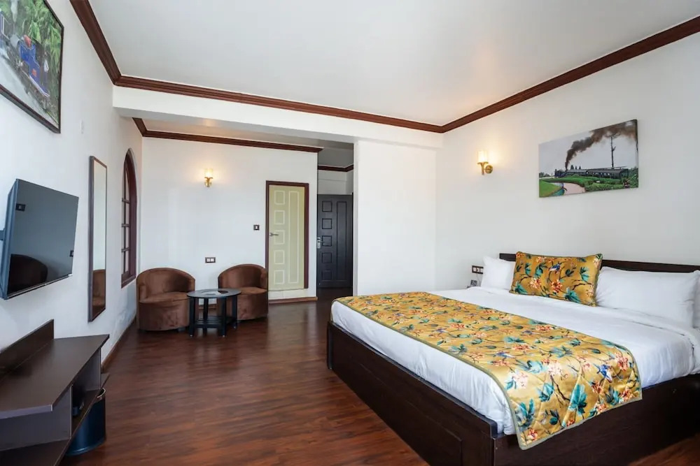 Summit Sherpa Mountain Inn