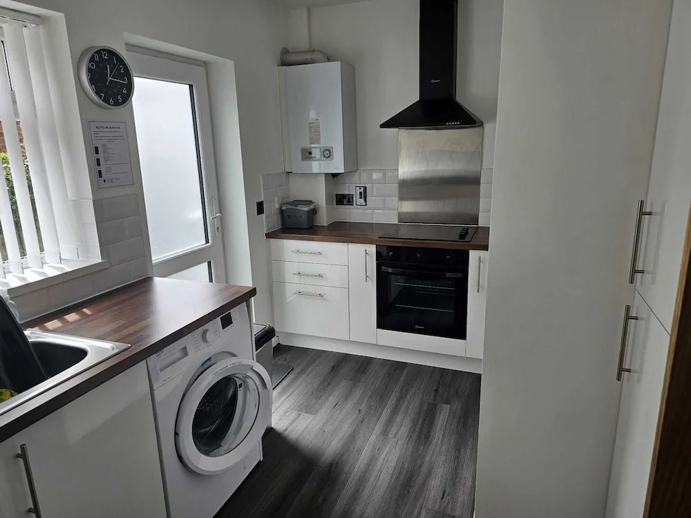 3-Beds Sleeps 6 Walking distance to Castle & Town