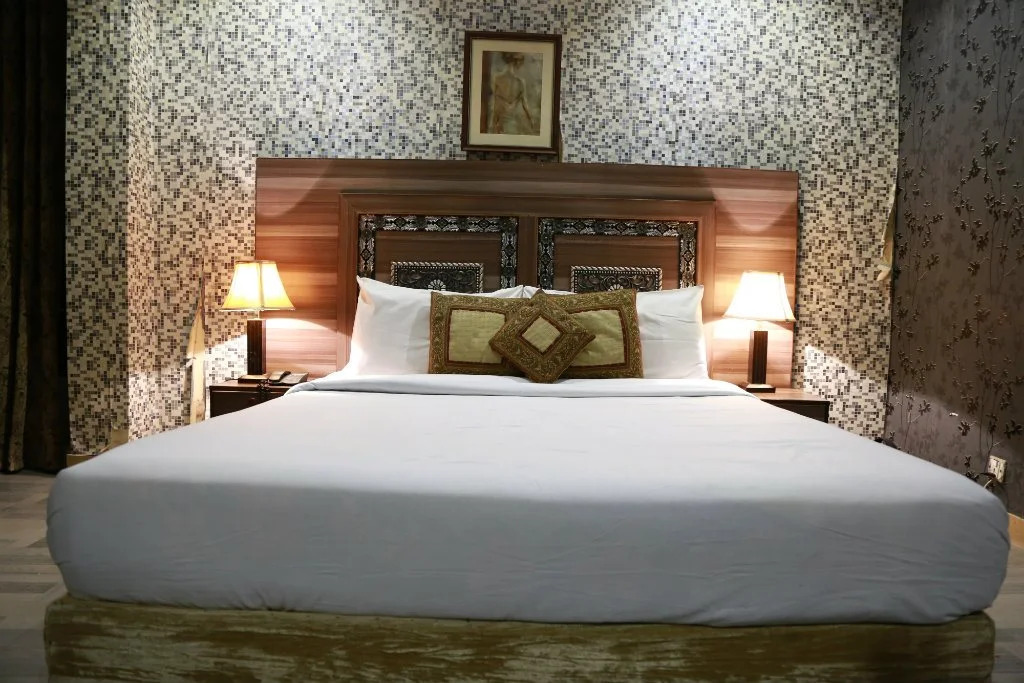 Family Hotel Davis Road Lahore