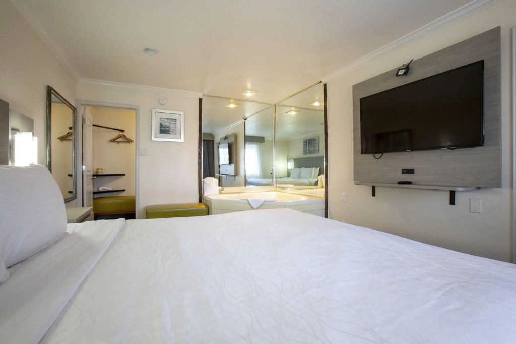 Hotel Aspen Flagstaff/ Grand Canyon InnSuites