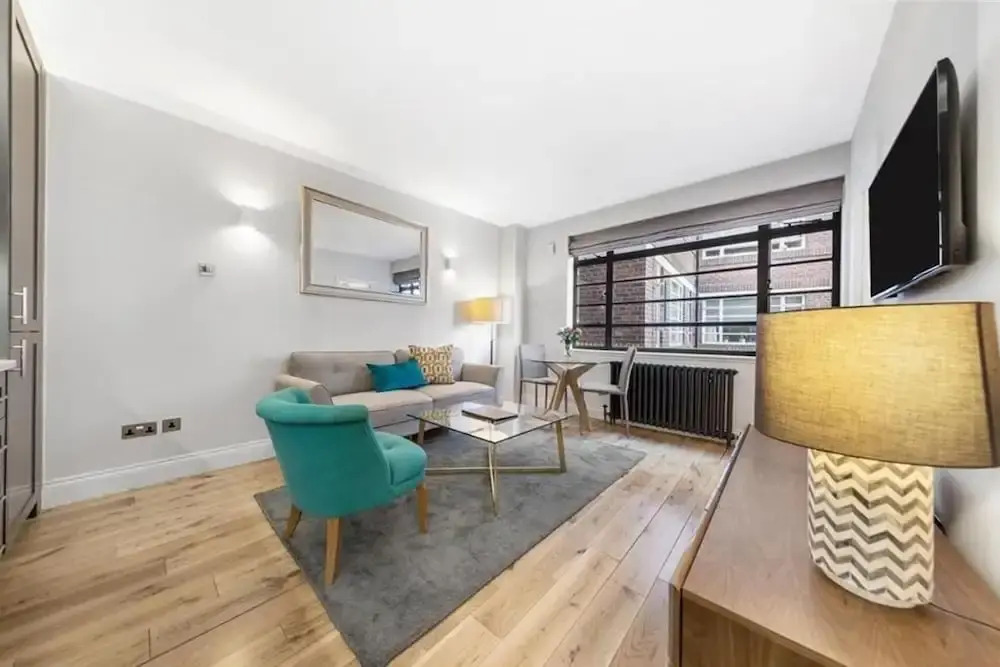 Modern London Nell Gwynn House Apartment