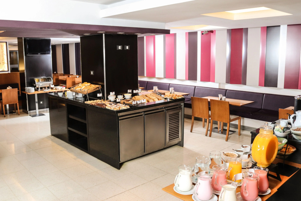 Le Petit Suites