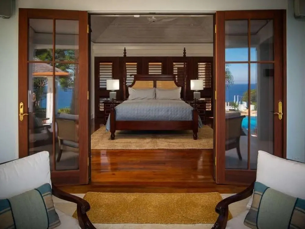 Sunny Vacation Villa at 1