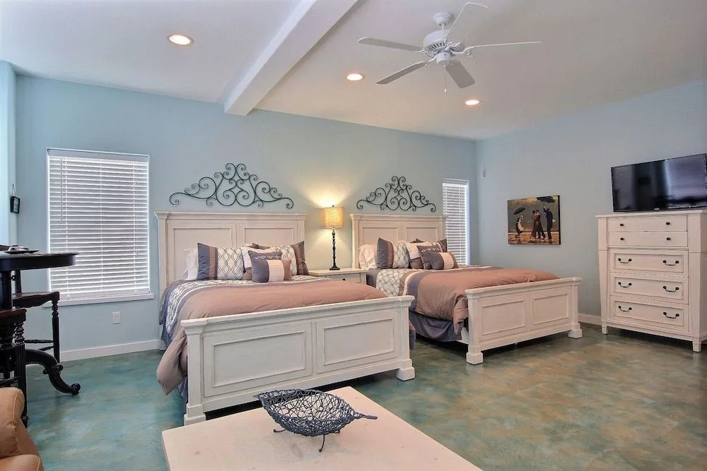 Lucky Enough Vw48 4 Bedrooms 3.5 Bathrooms Home