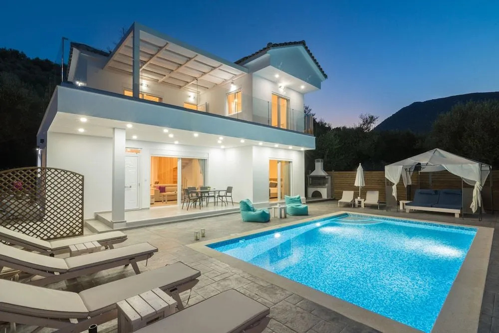 Maridenia Villa - Family Escape with Private Pool, by ZanteWize