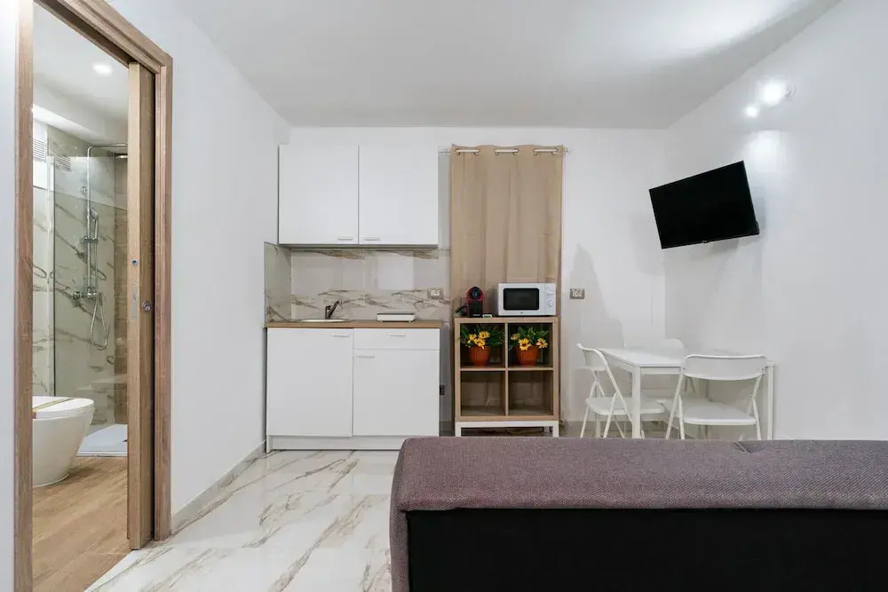 Mifra n 1 in Bari With 1 Bedrooms and 1 Bathrooms