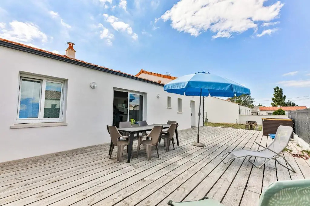 Belle maison pour 6 proche centre de Beauvoir mer