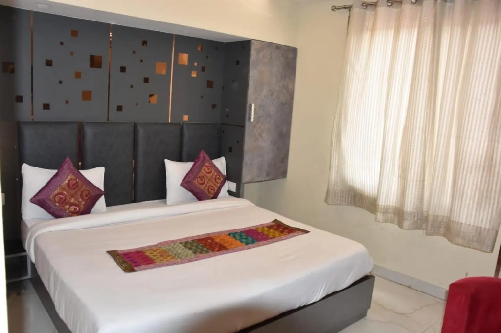 Hotel Wall City 55 - Near NDLS Station & Connaught Place