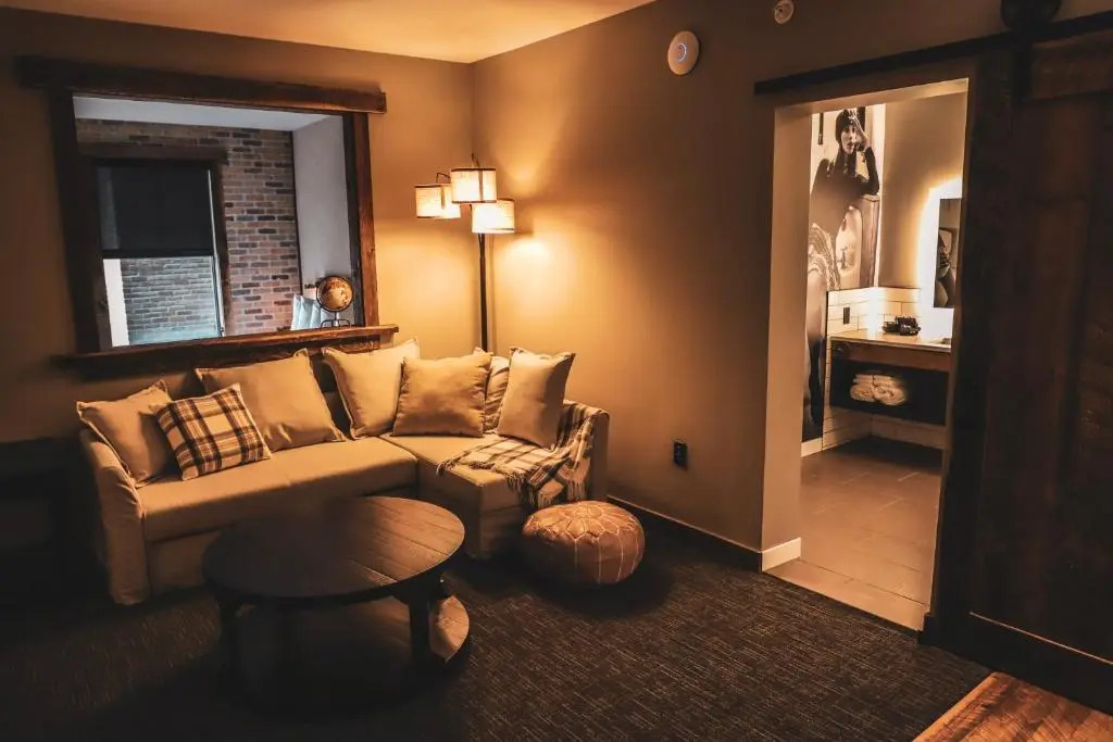 Hotel Crosby