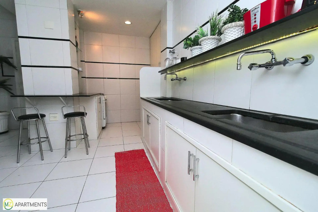Estiloso 3 Quartos Para 6 Pessoas No Posto 5 Em Copacabana!
