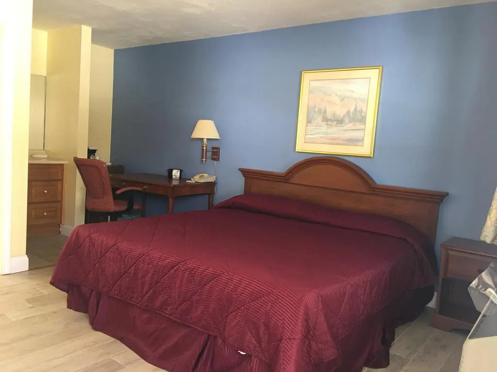 Maple leaf motel