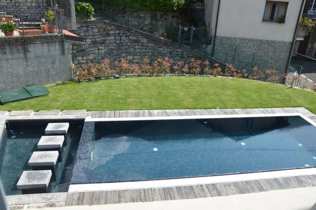 Lescen White Residence - Lake View