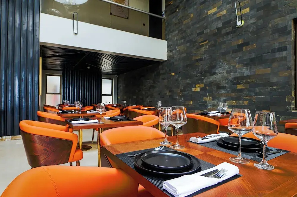 Hotel Noesis