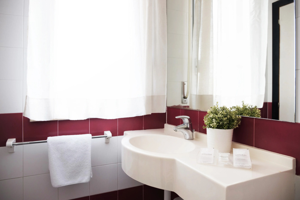 Hotel Junior by OasiGroup Hotels