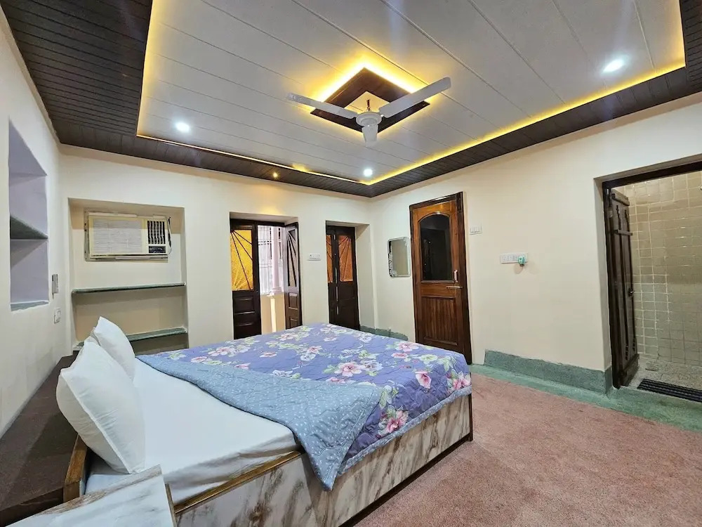 Saraogi Homestays