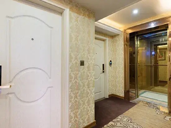 Dong Yang Nan ma'oushang Hotel