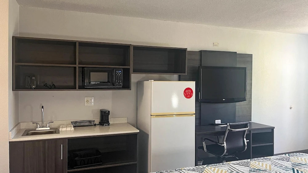 Studio 6 - Stafford, VA - Quantico
