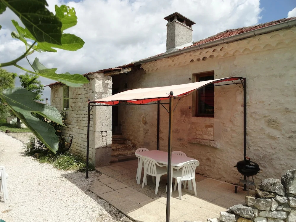 Le Mas Des Papillons chambre dhôtes B&B