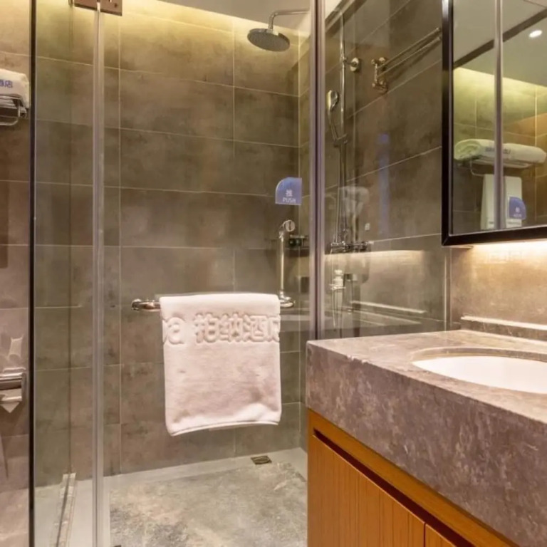 Taste Shangyi Hotel (Liuzhou Diwang North Station Store)