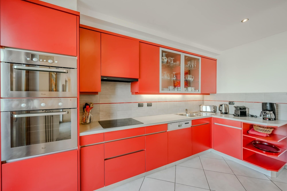 3 Bedroom Italian Lakes Apartment