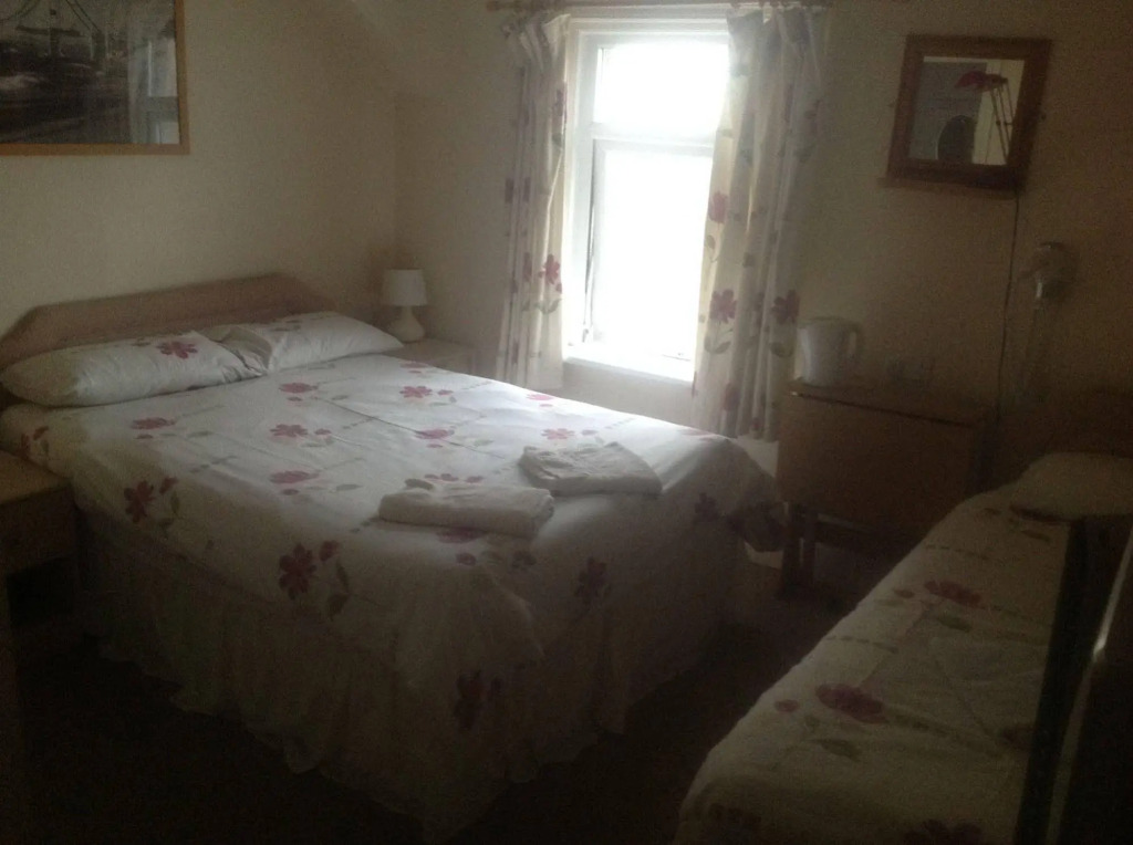 Bridges Guesthouse