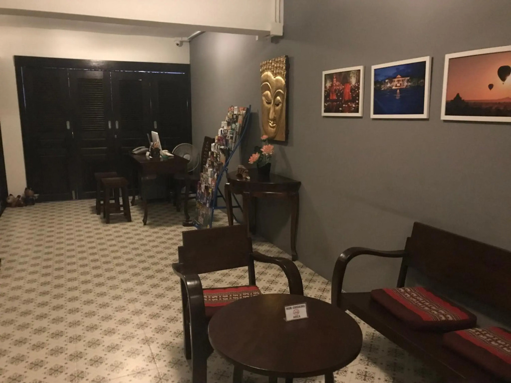 Baan Ploy In