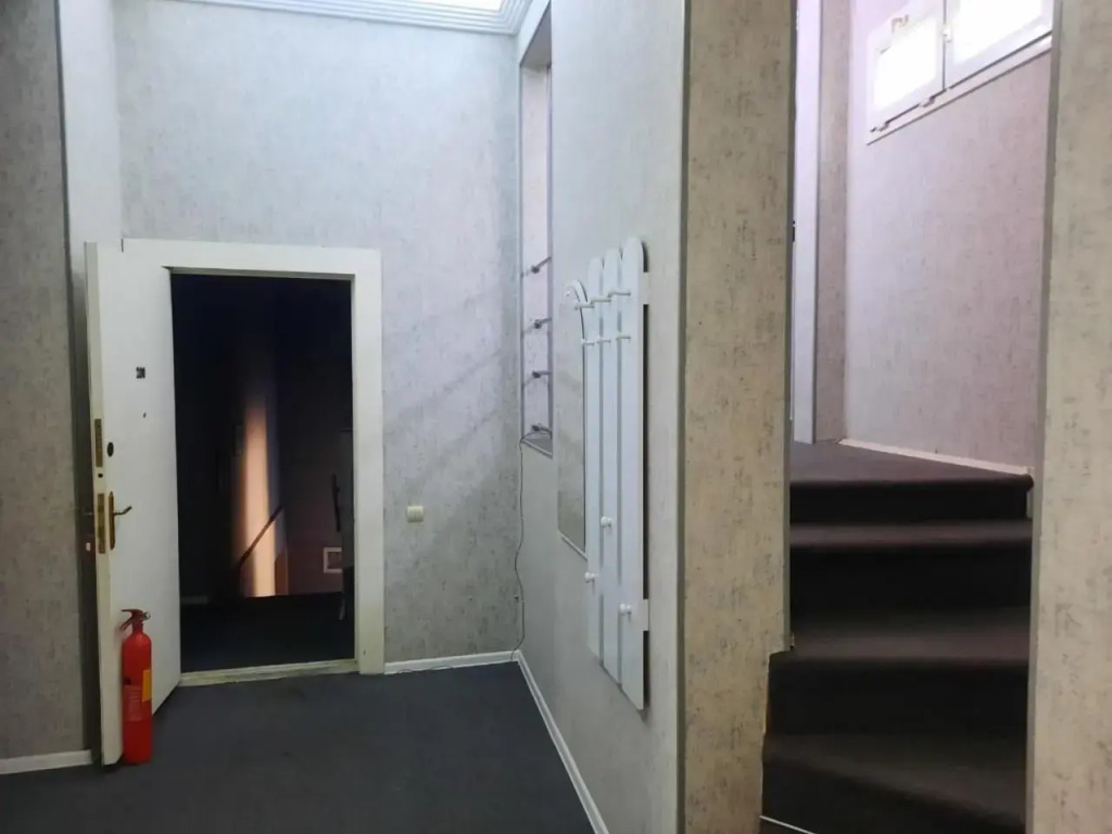 Apartament on Nizami street 6 rooms
