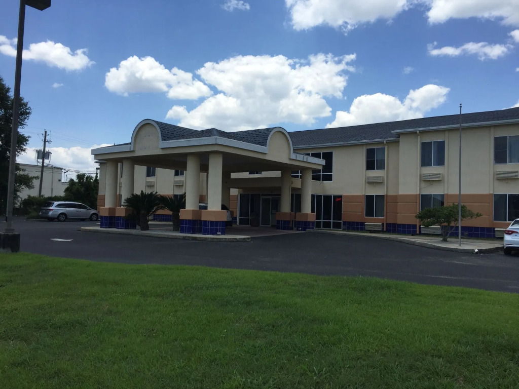 Regency Inn & Suites