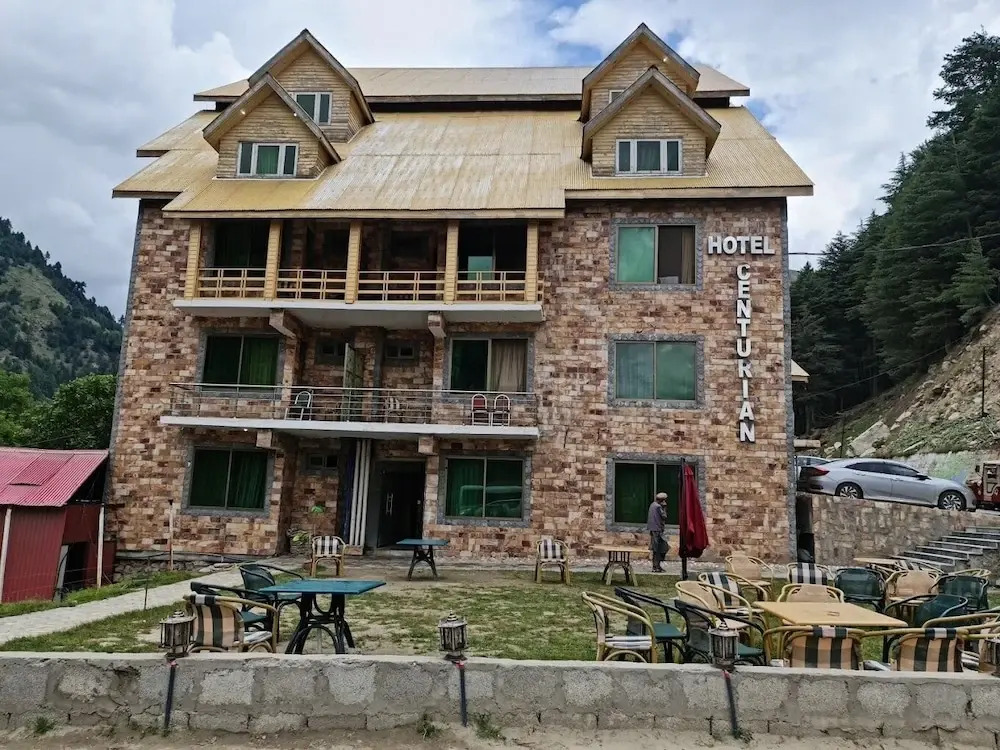 Centurian Hotel Naran