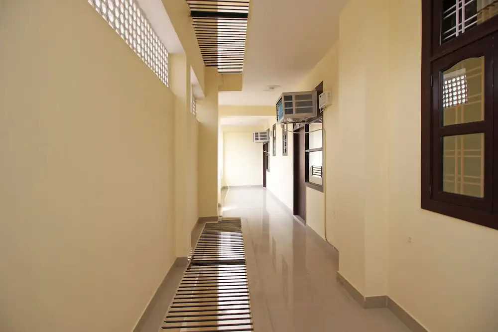 OYO 8927 US Executive Suites