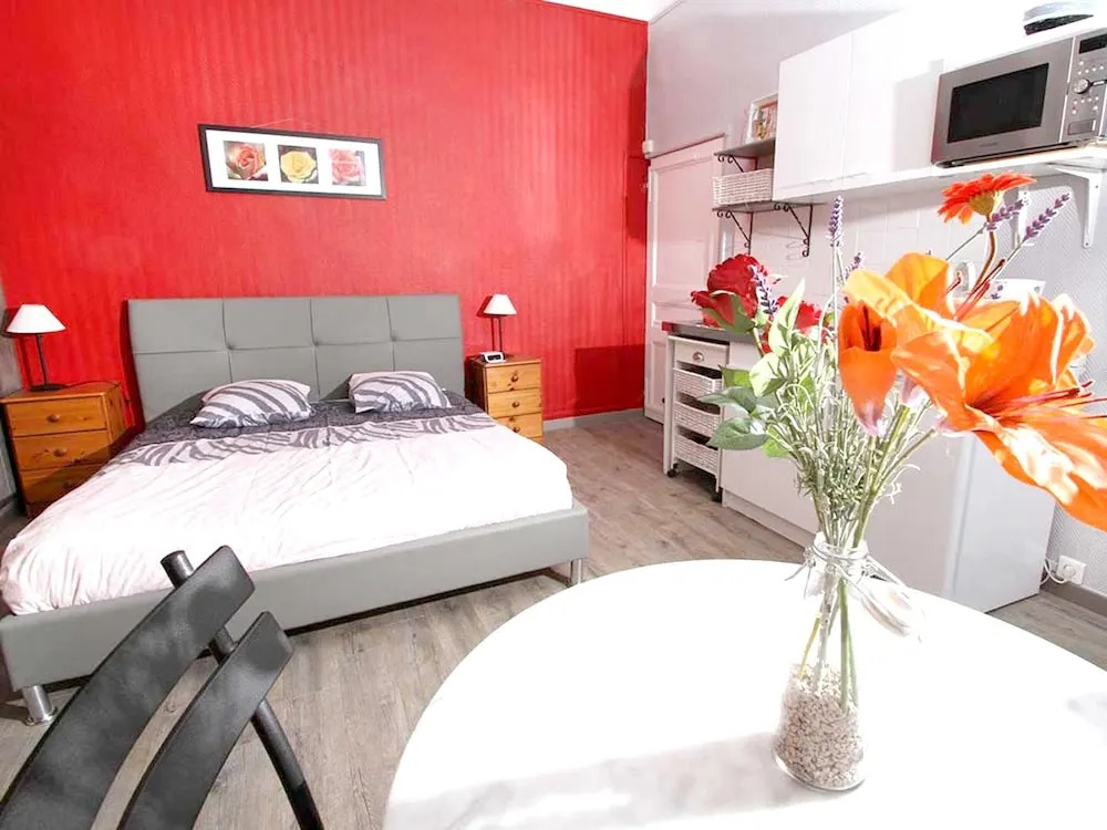 Studio in Suze-la-rousse, With Shared Pool, Enclosed Garden and Wifi