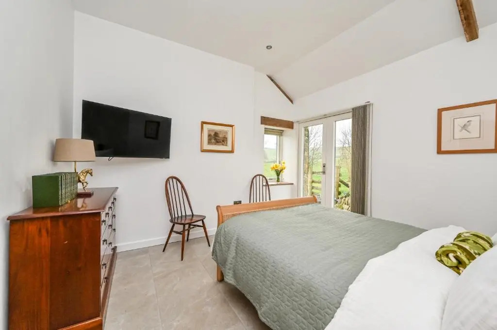 Cosy Rural Barn with Private Garden & Forest - The Cart Barn