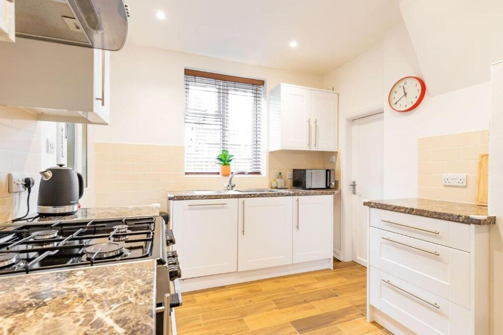 Host Stay St Clements House