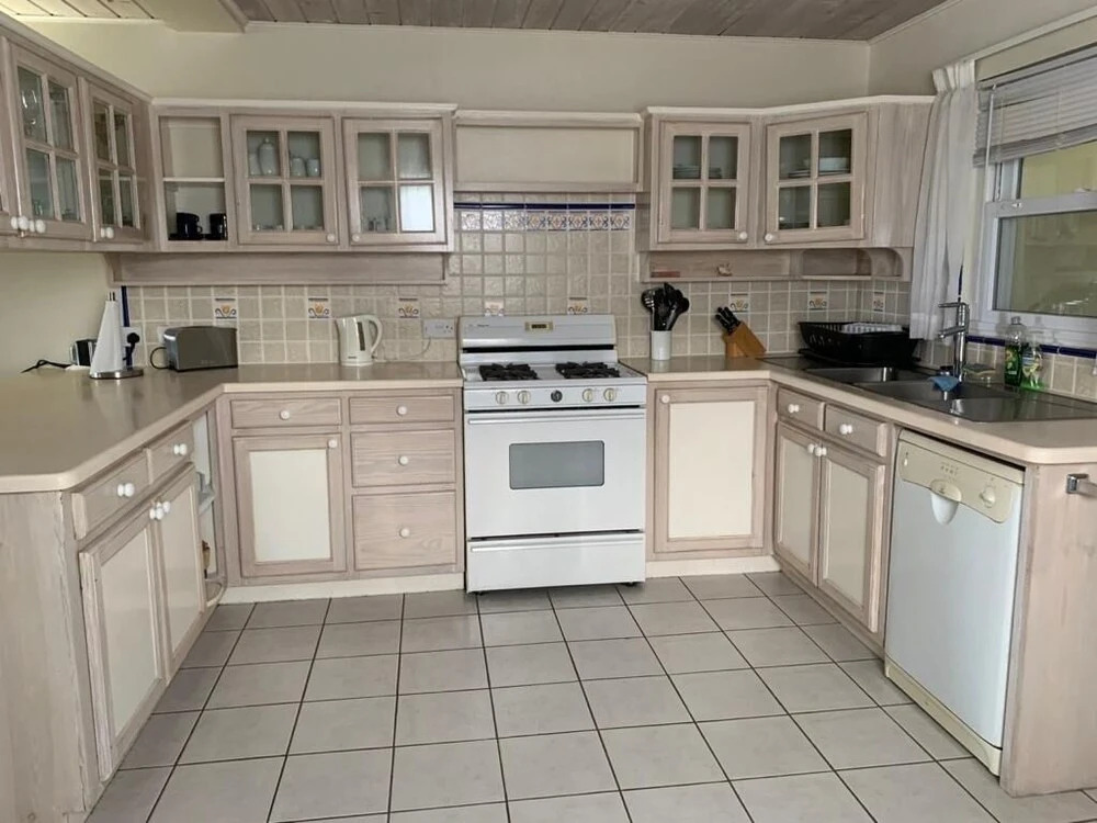Bay View #7 - 3 bedroom, 3.5-bath waterfront townhouse in a gated community in Rodney Bay 3 Townhouse by RedAwning