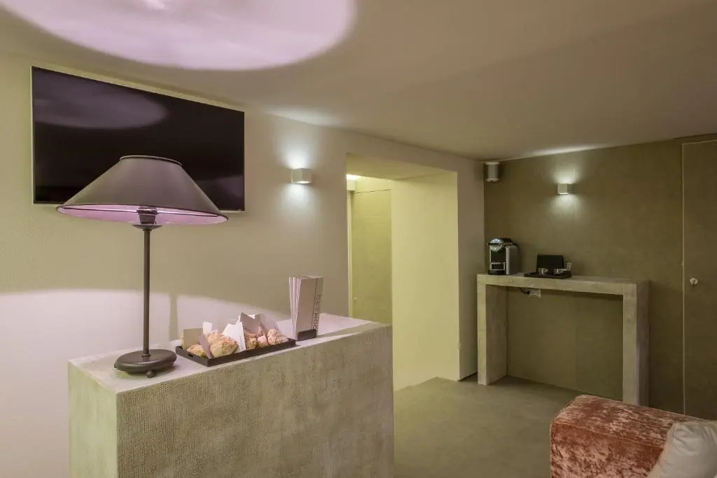 Room 230 Roma Luxury Suites
