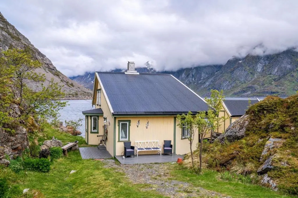 Sea-view house in Sund