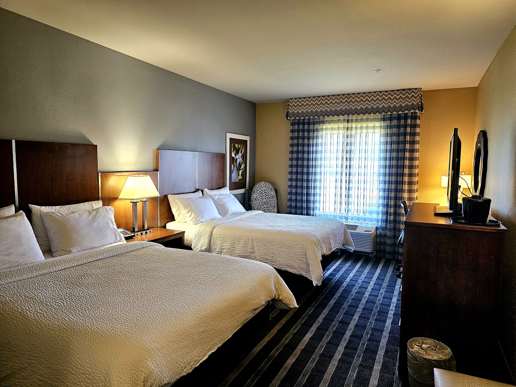 Holiday Inn Express & Suites Perry-National Fairground Area by IHG