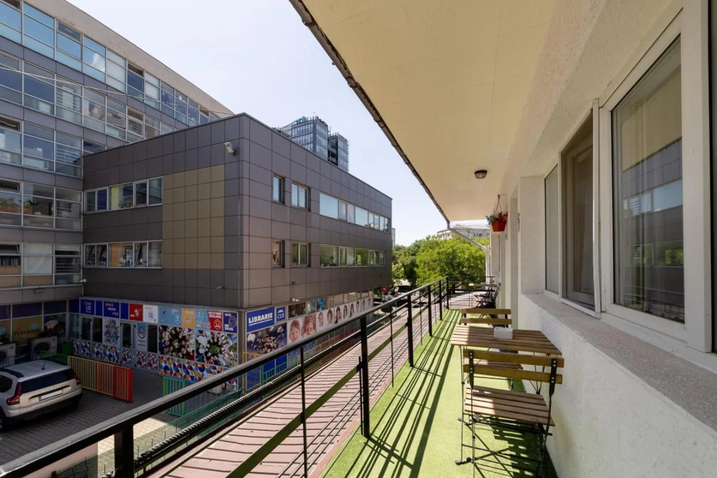 Downtown Victoria Studios By CityBookings