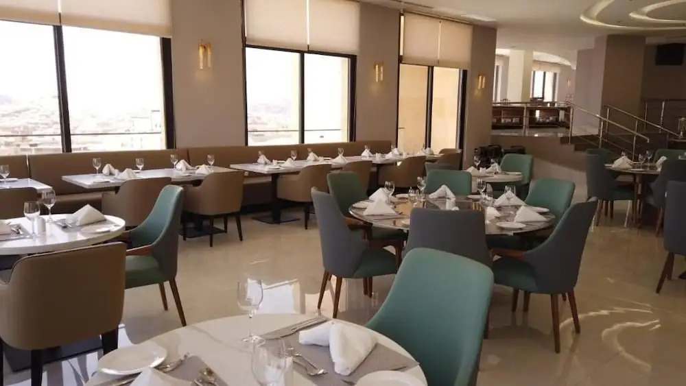 H Luxury Hotel