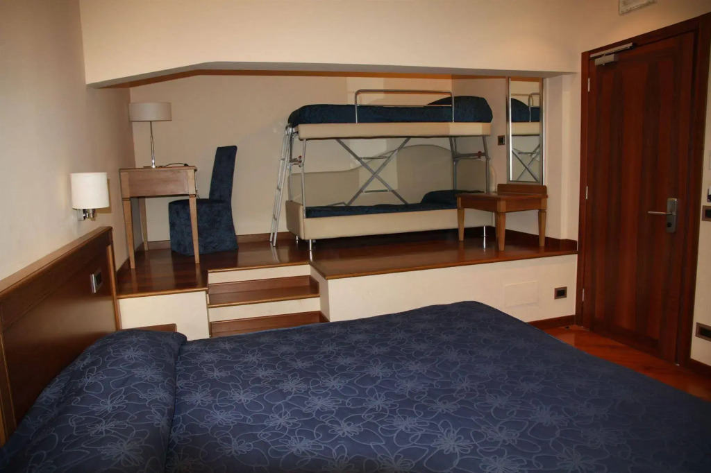 Hotel Iris