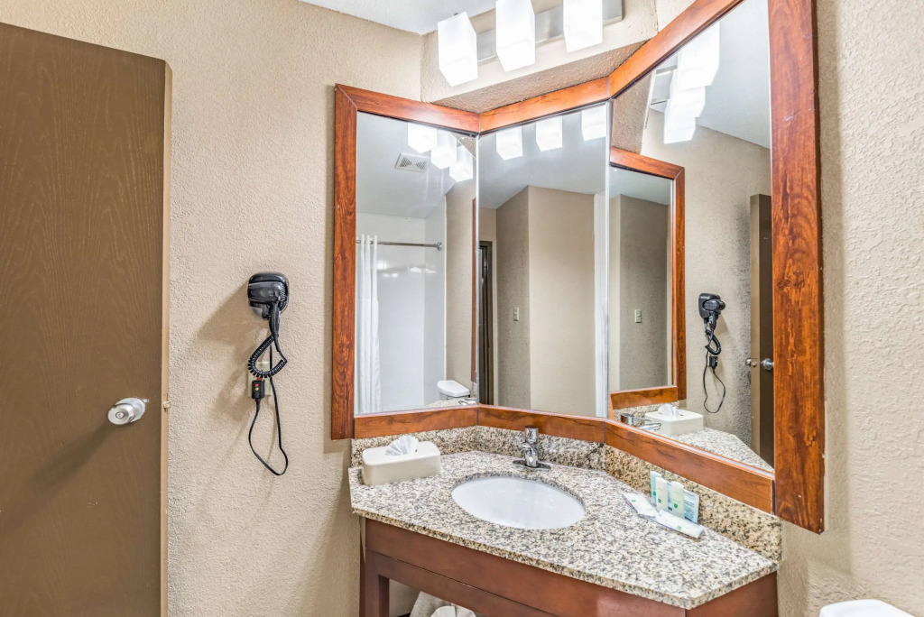 Quality Inn West Plano