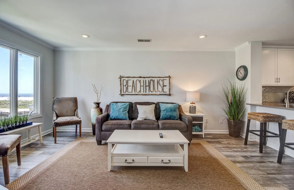 203 I Tidewater by AvantStay | Beach Condo w/ Communal Pool!, Isle of Palms