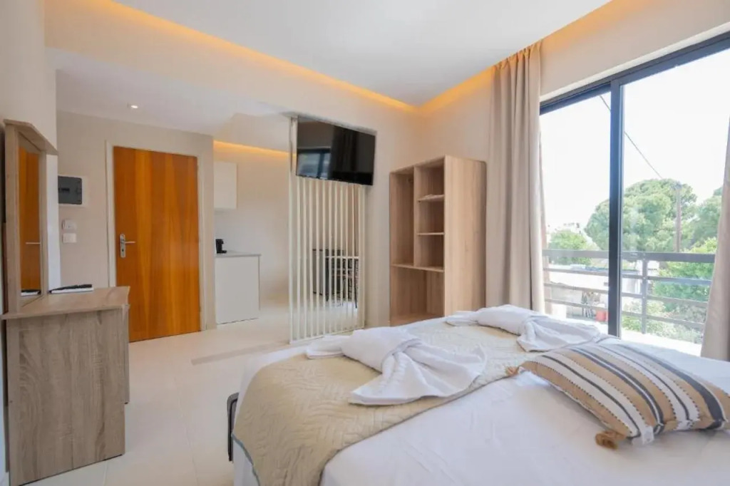 Blue Wave Suites - Ixia