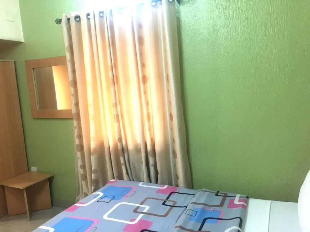 Ostra Hotels