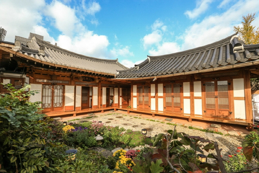 Bukyungdang Hanok Guesthouse