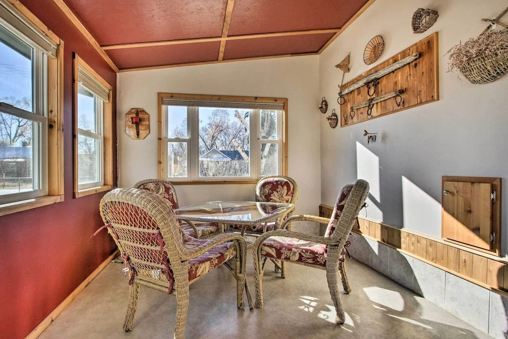Cozy Choteau Home w/ Fire Pit, Grill, Yard!