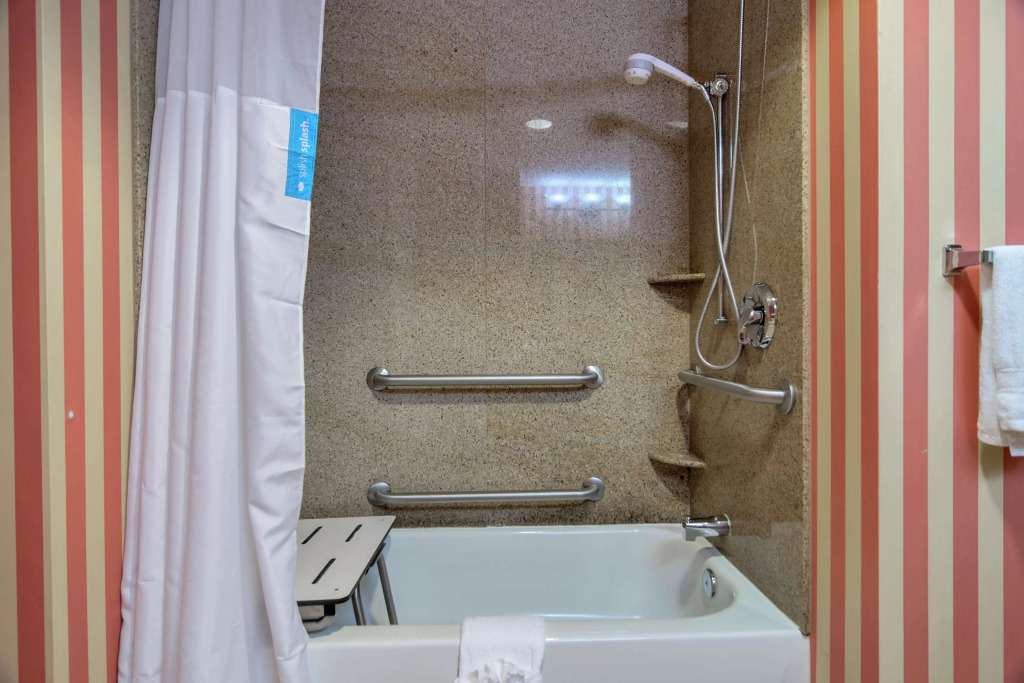 Hampton Inn & Suites Dallas-DFW ARPT W-SH 183 Hurst