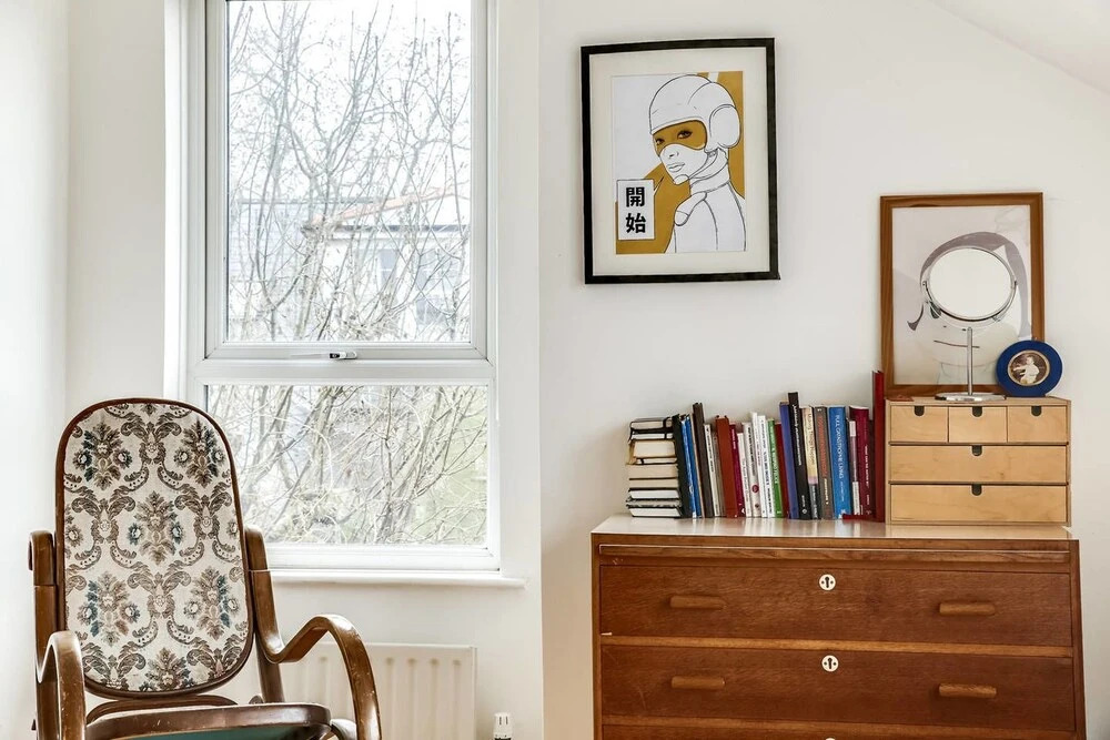Spacious 3 Bedroom Home in North London W/terrace